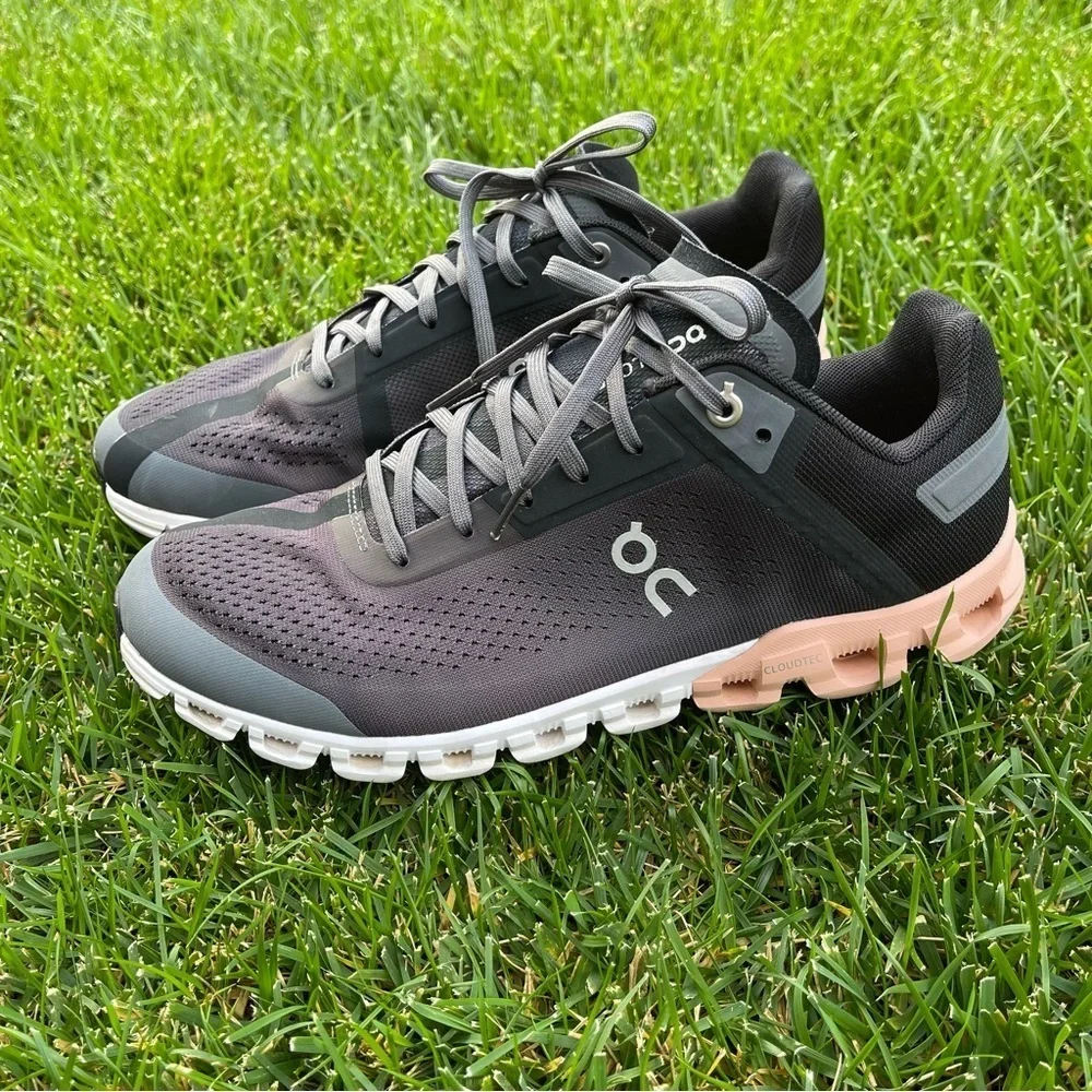 On Running Cloudflow Wide Sneakers – Women’s 10 – Gray/Pink Comfort Shoes
